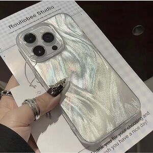 Iridescent Pearl Wave S25 Ultra Phone Case -  White & Pearl NWT